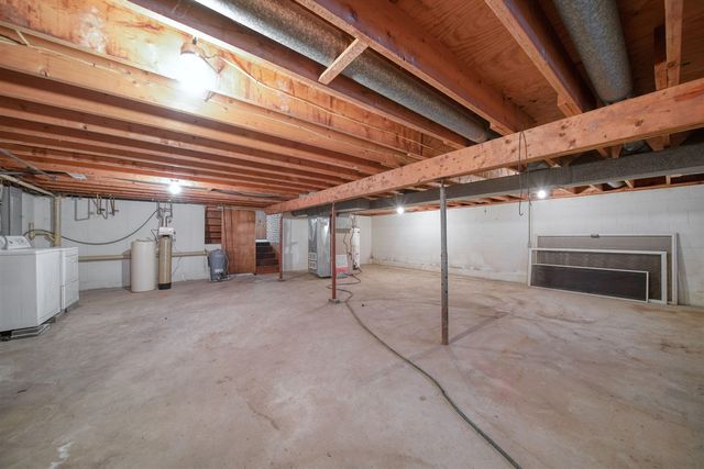 11495 W Carleton Road, Clayton, MI 49235