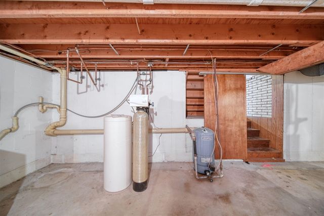 11495 W Carleton Road, Clayton, MI 49235