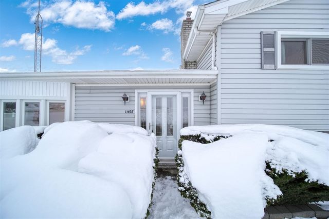 11495 W Carleton Road, Clayton, MI 49235