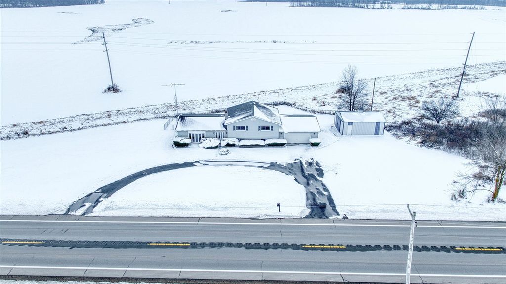 11495 W Carleton Road, Clayton, MI 49235