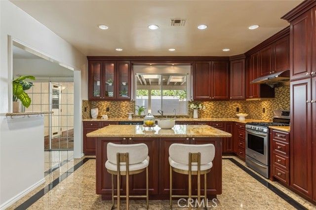 4926 Crown Avenue, La Canada Flintridge, CA 91011