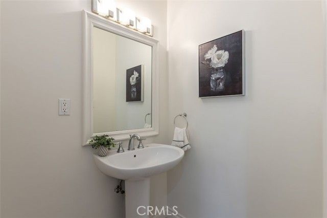 4926 Crown Avenue, La Canada Flintridge, CA 91011