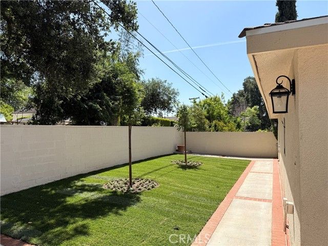 4926 Crown Avenue, La Canada Flintridge, CA 91011