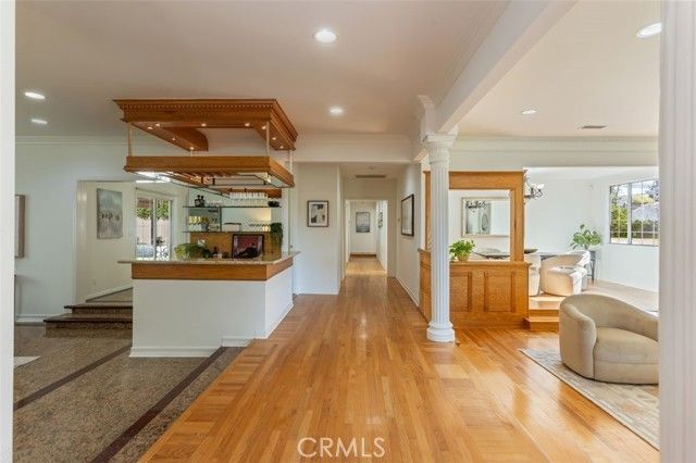 4926 Crown Avenue, La Canada Flintridge, CA 91011
