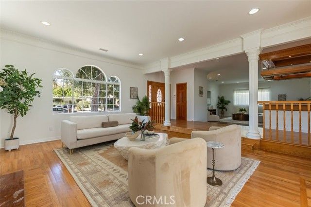 4926 Crown Avenue, La Canada Flintridge, CA 91011