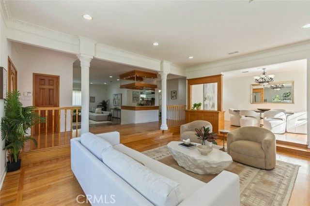 4926 Crown Avenue, La Canada Flintridge, CA 91011
