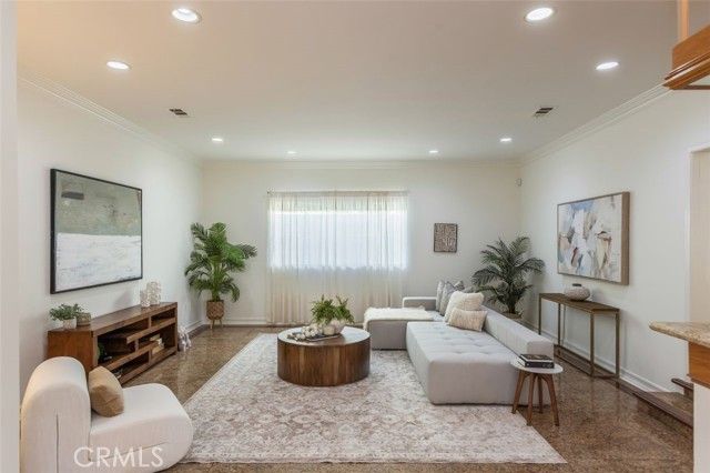 4926 Crown Avenue, La Canada Flintridge, CA 91011