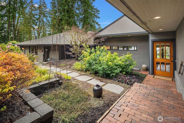12210 NE 39th Street, Bellevue, WA 98005