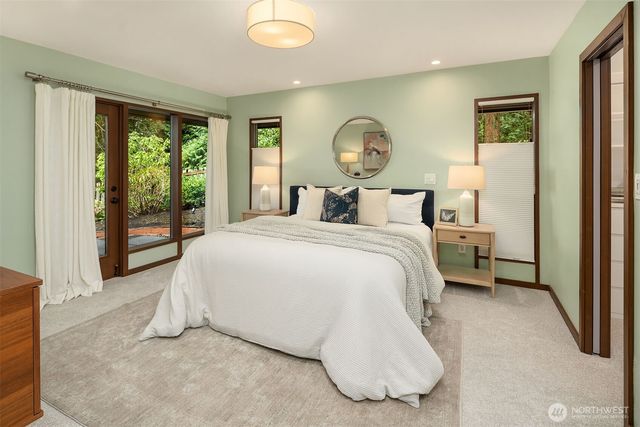 12210 NE 39th Street, Bellevue, WA 98005