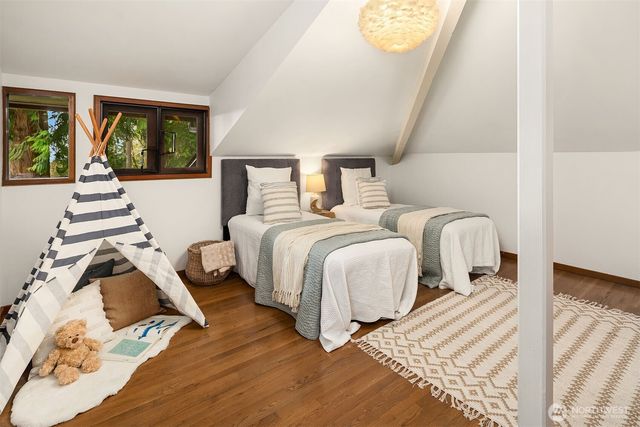 12210 NE 39th Street, Bellevue, WA 98005