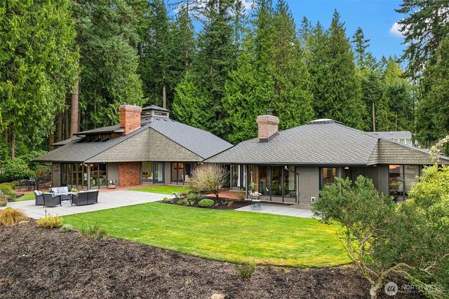 12210 NE 39th Street, Bellevue, WA 98005