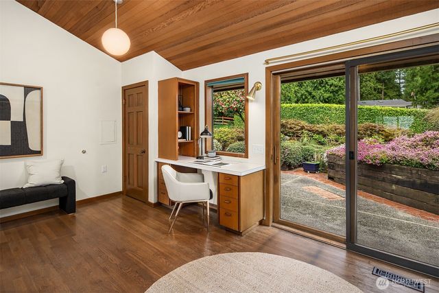 12210 NE 39th Street, Bellevue, WA 98005