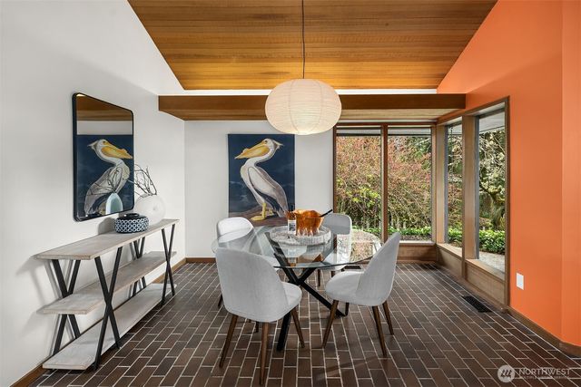 12210 NE 39th Street, Bellevue, WA 98005