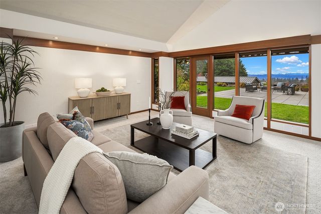 12210 NE 39th Street, Bellevue, WA 98005