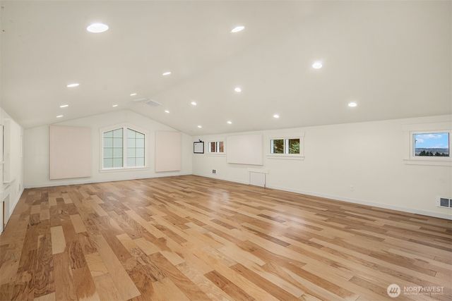 12210 NE 39th Street, Bellevue, WA 98005