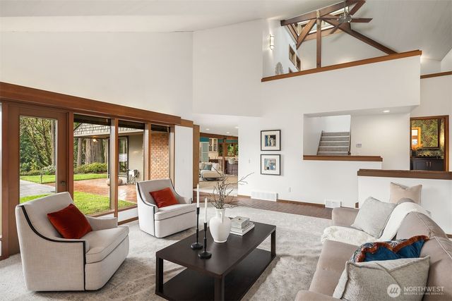 12210 NE 39th Street, Bellevue, WA 98005