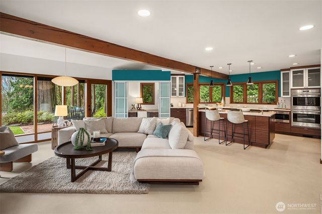 12210 NE 39th Street, Bellevue, WA 98005