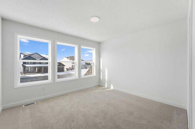 8677 183rd Street W, Lakeville, MN 55044