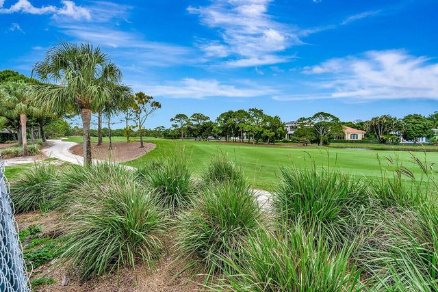 115 W Village Way, Jupiter, FL 33458