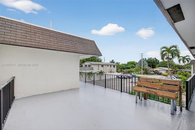 615 NE 26TH ST 8, Wilton Manors, FL 33305