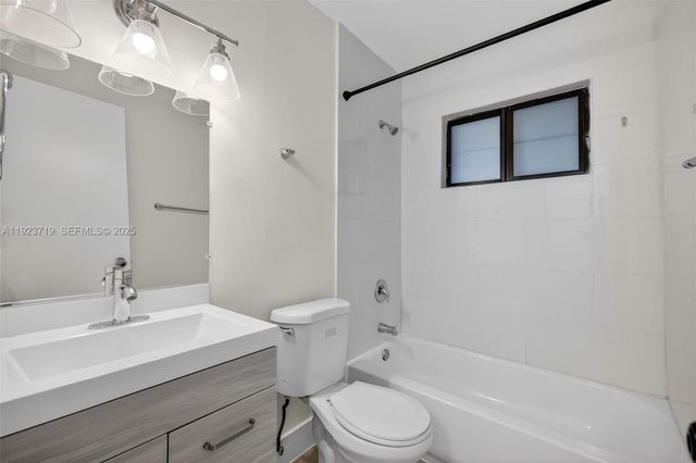 615 NE 26TH ST 8, Wilton Manors, FL 33305