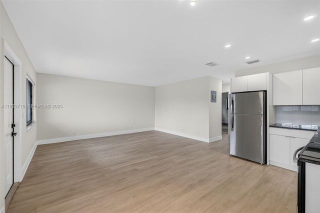 615 NE 26TH ST 8, Wilton Manors, FL 33305