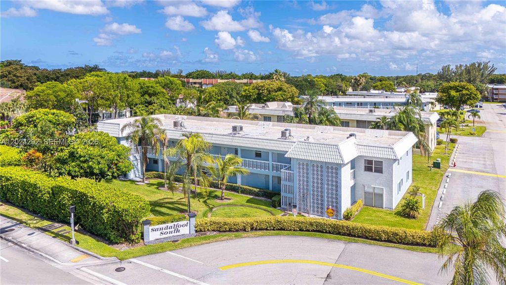 9780 N Marina Blvd 424, Boca Raton, FL 33428