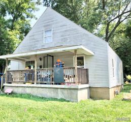303 W 9th Street W, Salem, MO 65560