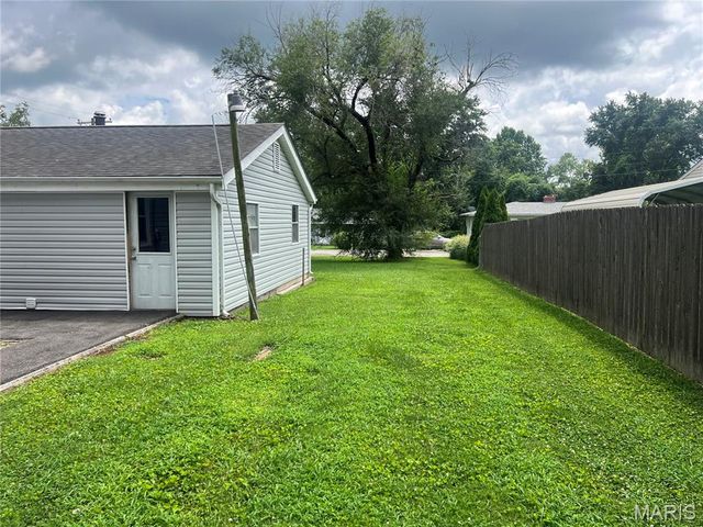 117 Edgewood Drive, Belleville, IL 62223