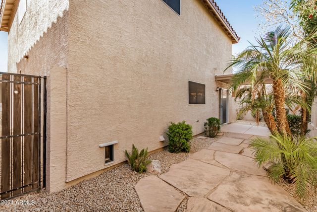 8930 E YUCCA Street, Scottsdale, AZ 85260