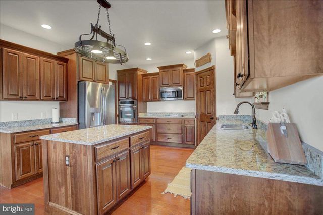 169 GRANNY SMITH LN, Fayetteville, PA 17222