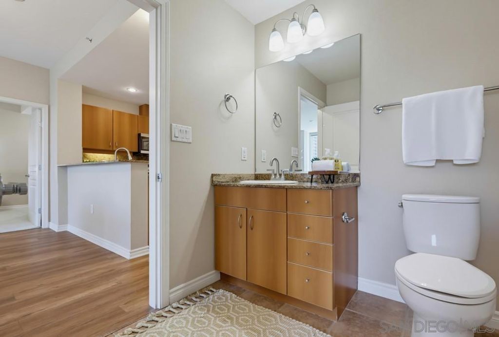 Image 24 of property listing at 300 W Beech St 1101, San Diego, CA 92101