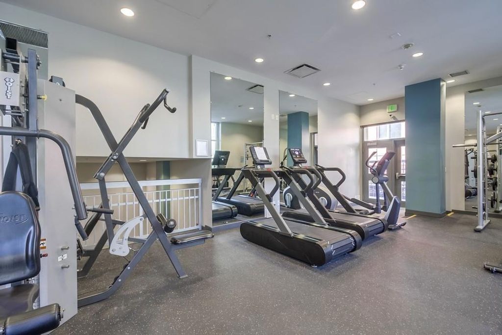 Image 33 of property listing at 300 W Beech St 1101, San Diego, CA 92101