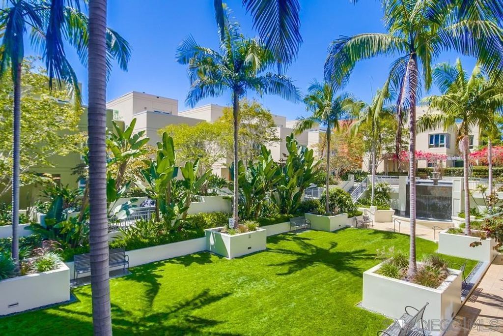 Image 41 of property listing at 300 W Beech St 1101, San Diego, CA 92101