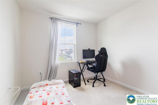 2126 Cross Country Road, Northampton Boro, PA 18067