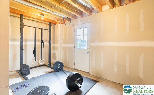 2126 Cross Country Road, Northampton Boro, PA 18067