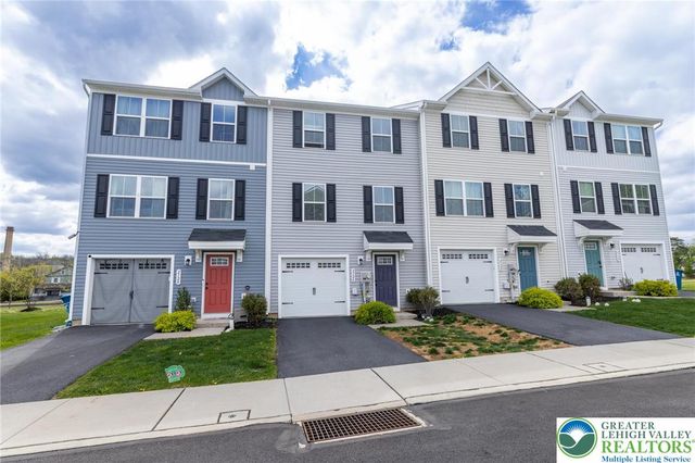 2126 Cross Country Road, Northampton Boro, PA 18067