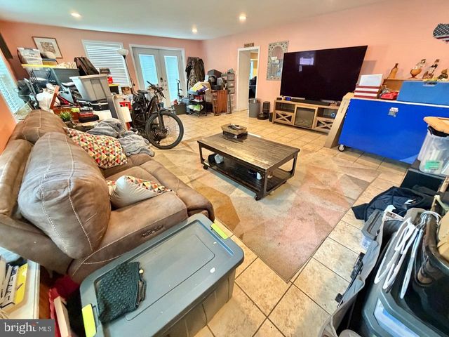 334 LINCOLN AVE N, Cherry Hill, NJ 08002