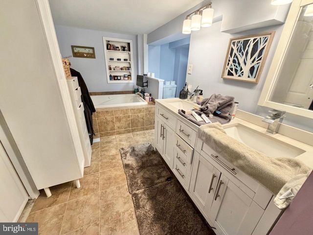 334 LINCOLN AVE N, Cherry Hill, NJ 08002