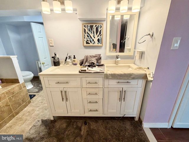 334 LINCOLN AVE N, Cherry Hill, NJ 08002