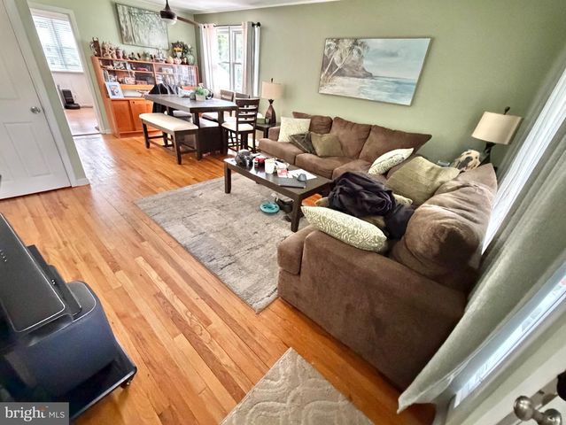 334 LINCOLN AVE N, Cherry Hill, NJ 08002