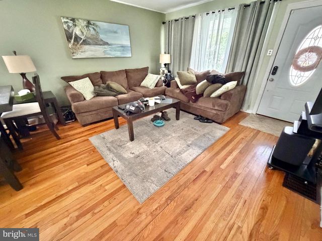 334 LINCOLN AVE N, Cherry Hill, NJ 08002