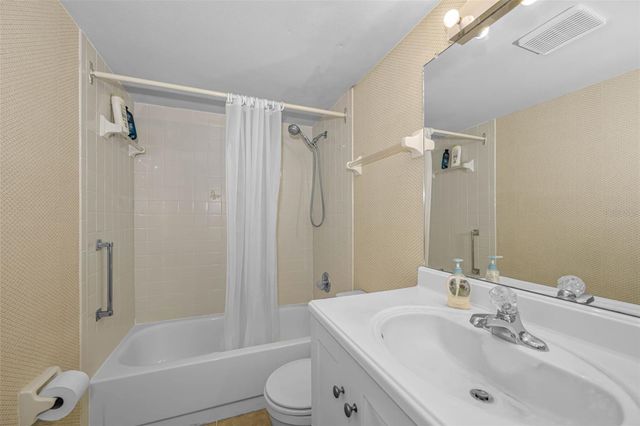 2400 WINDING CREEK BOULEVARD 17-103, Clearwater, FL 33761