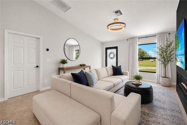 329 NE 27th ST, Cape Coral, FL 33909