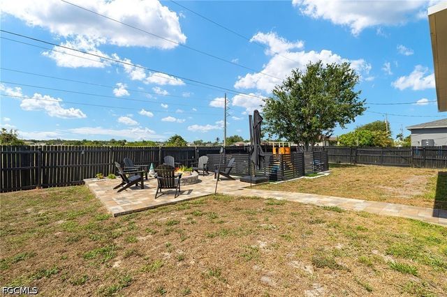 329 NE 27th ST, Cape Coral, FL 33909