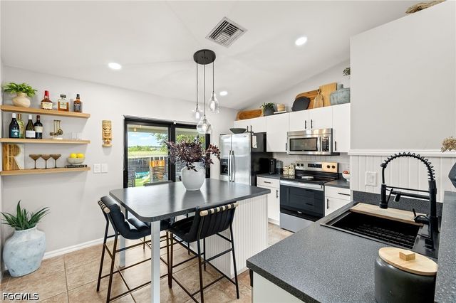 329 NE 27th ST, Cape Coral, FL 33909