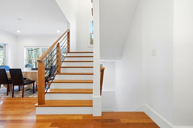 7 Sharon Ave 7, Newton, MA 02466