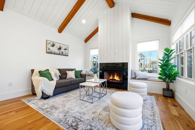 7 Sharon Ave 7, Newton, MA 02466