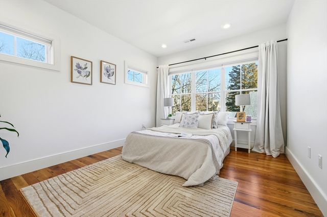 7 Sharon Ave 7, Newton, MA 02466