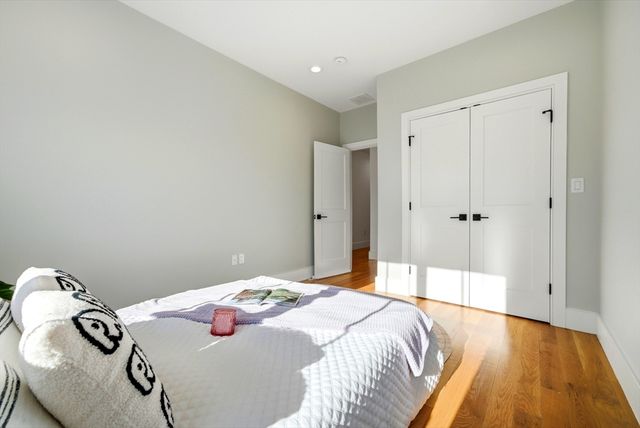 7 Sharon Ave 7, Newton, MA 02466